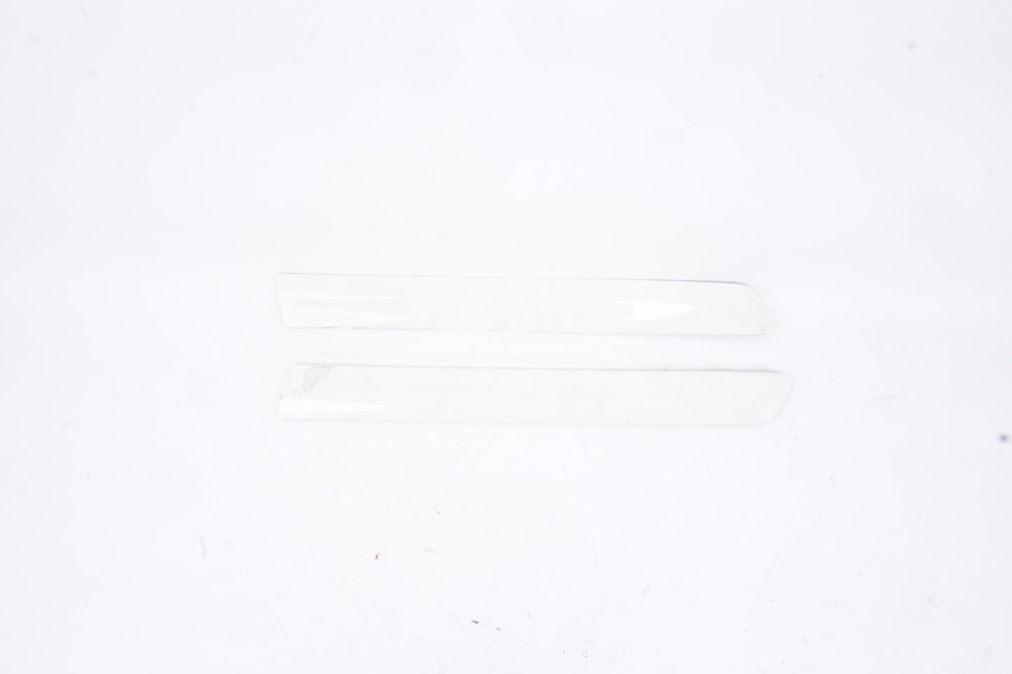 2006-2013 VOLVO C70 REAR QUARTER MOLDING TRIM LEFT & RIGHT SET OEM WHITE