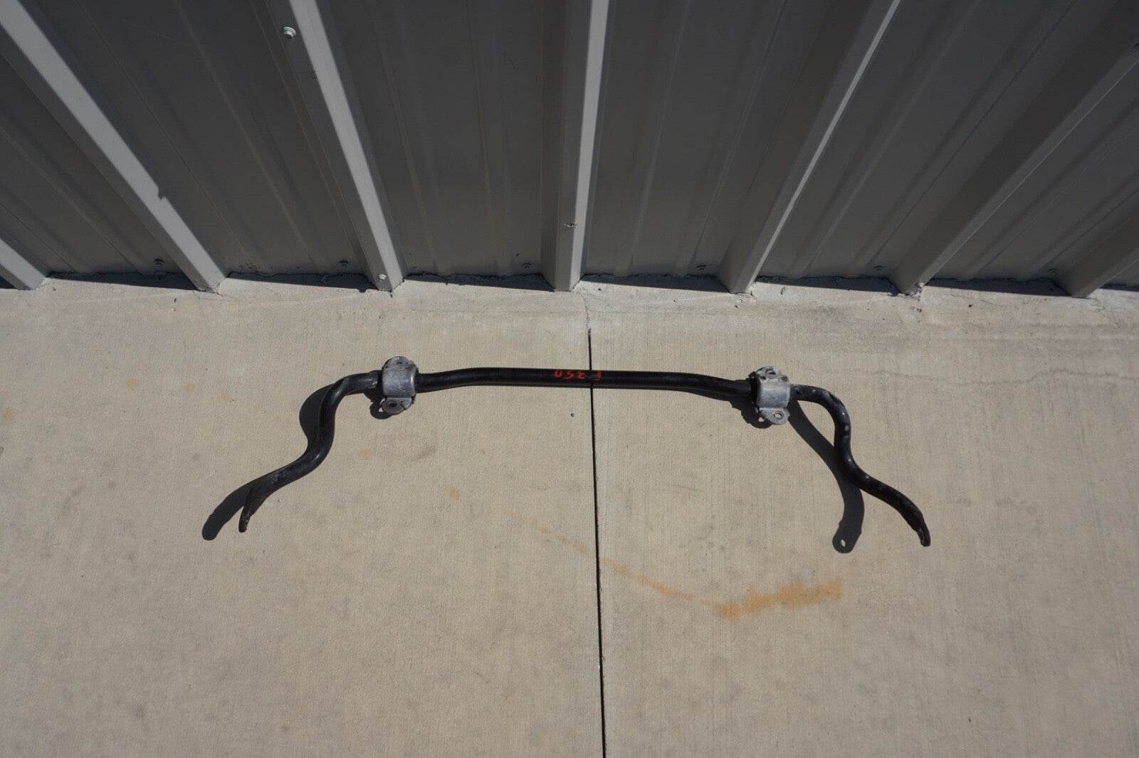 2010-2014 MERCEDES-BENZ E350 - Front Stabilizer / SWAY BAR 2043230765