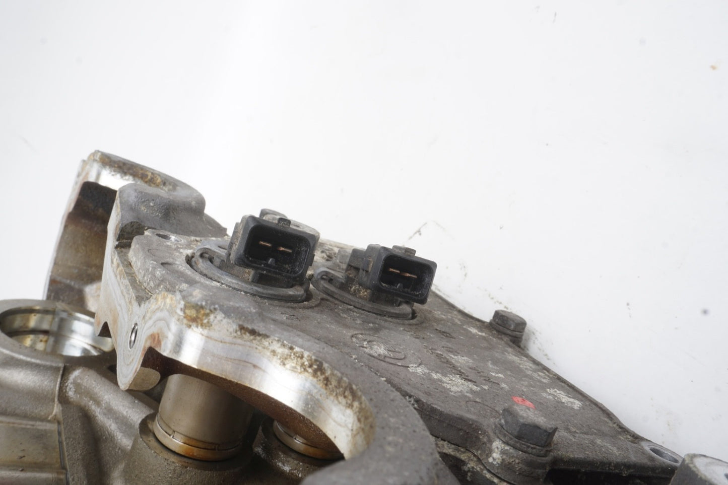 08-17 BMW F12 650i 750i 550i X6 N63 4.4L V8 Engine Cylinder Head Left Side OEM