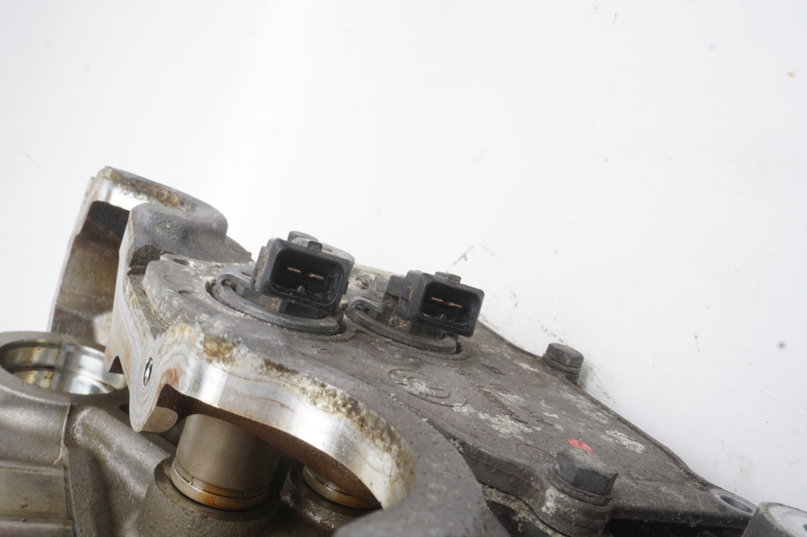 08-17 BMW F12 650i 750i 550i X6 N63 4.4L V8 Engine Cylinder Head Left Side OEM
