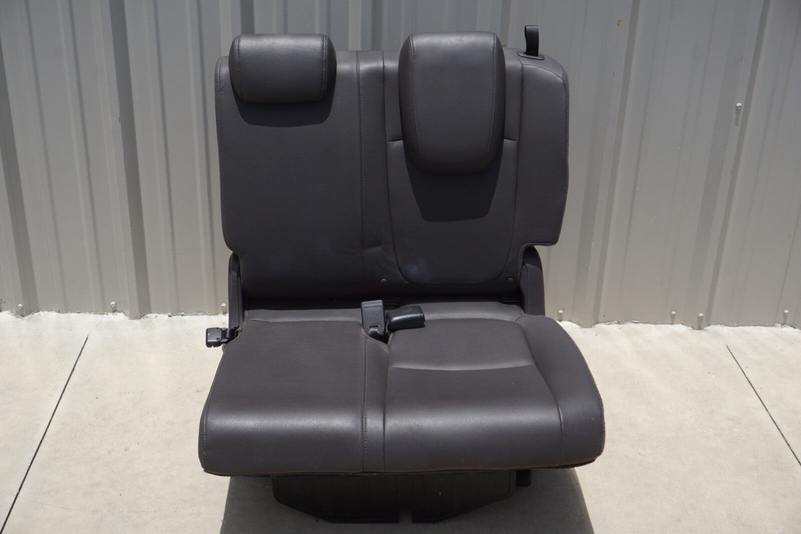 2018 - 2020 HONDA ODYSSEY REAR 3RD ROW LEFT SIDE SEAT CUSHION OEM BROWN