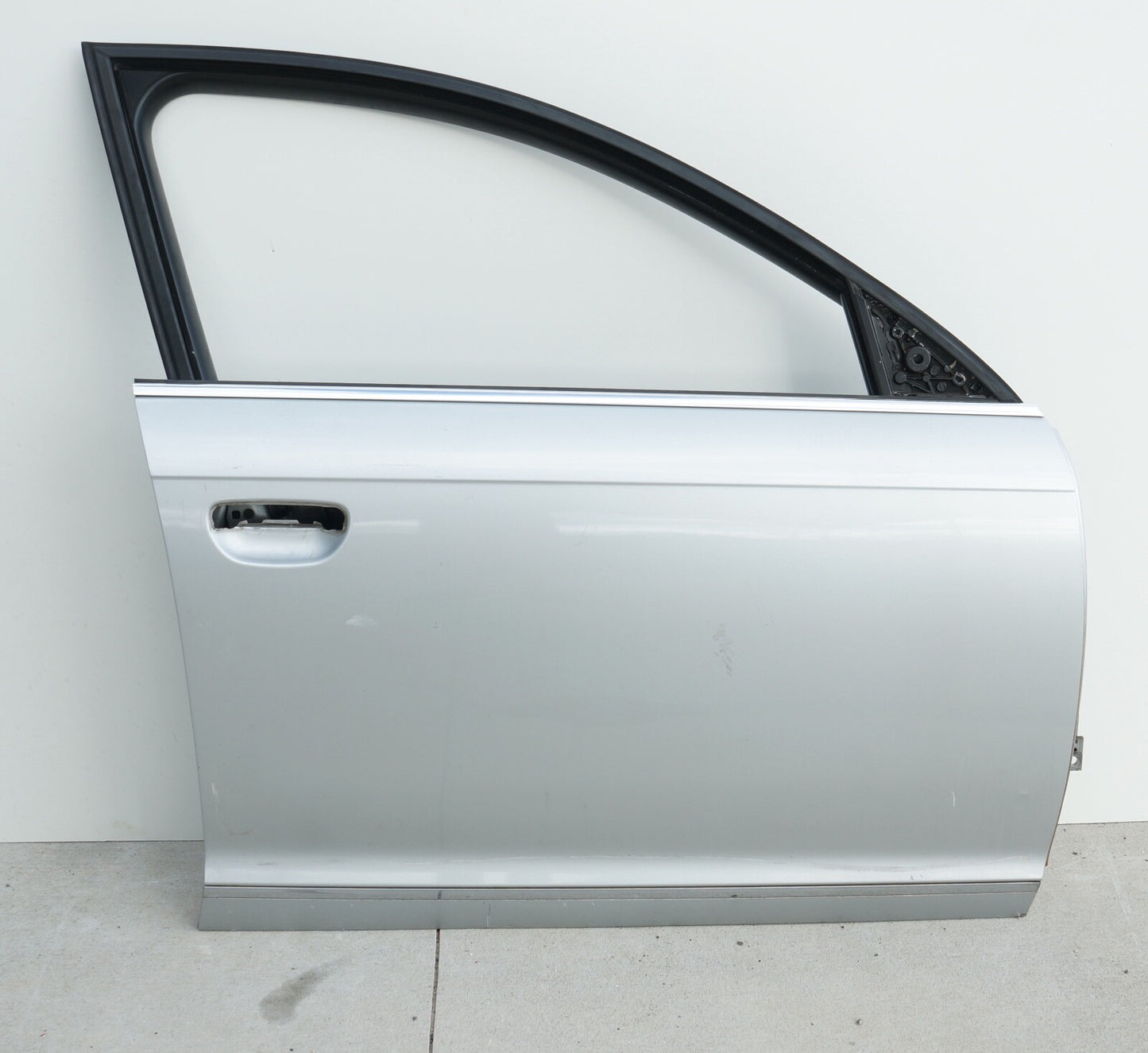 2012 - 2017 AUDI A6 FRONT RIGHT DOOR SHELL SILVER