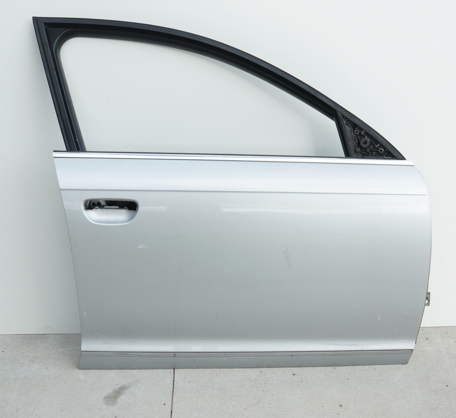 2012 - 2017 AUDI A6 FRONT RIGHT DOOR SHELL SILVER