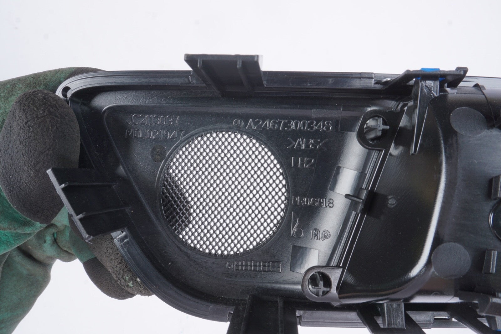 2015 - 2020 MERCEDES GLA250 X156 REAR LEFT SIDE INTERIOR DOOR PANEL HANDLE OEM