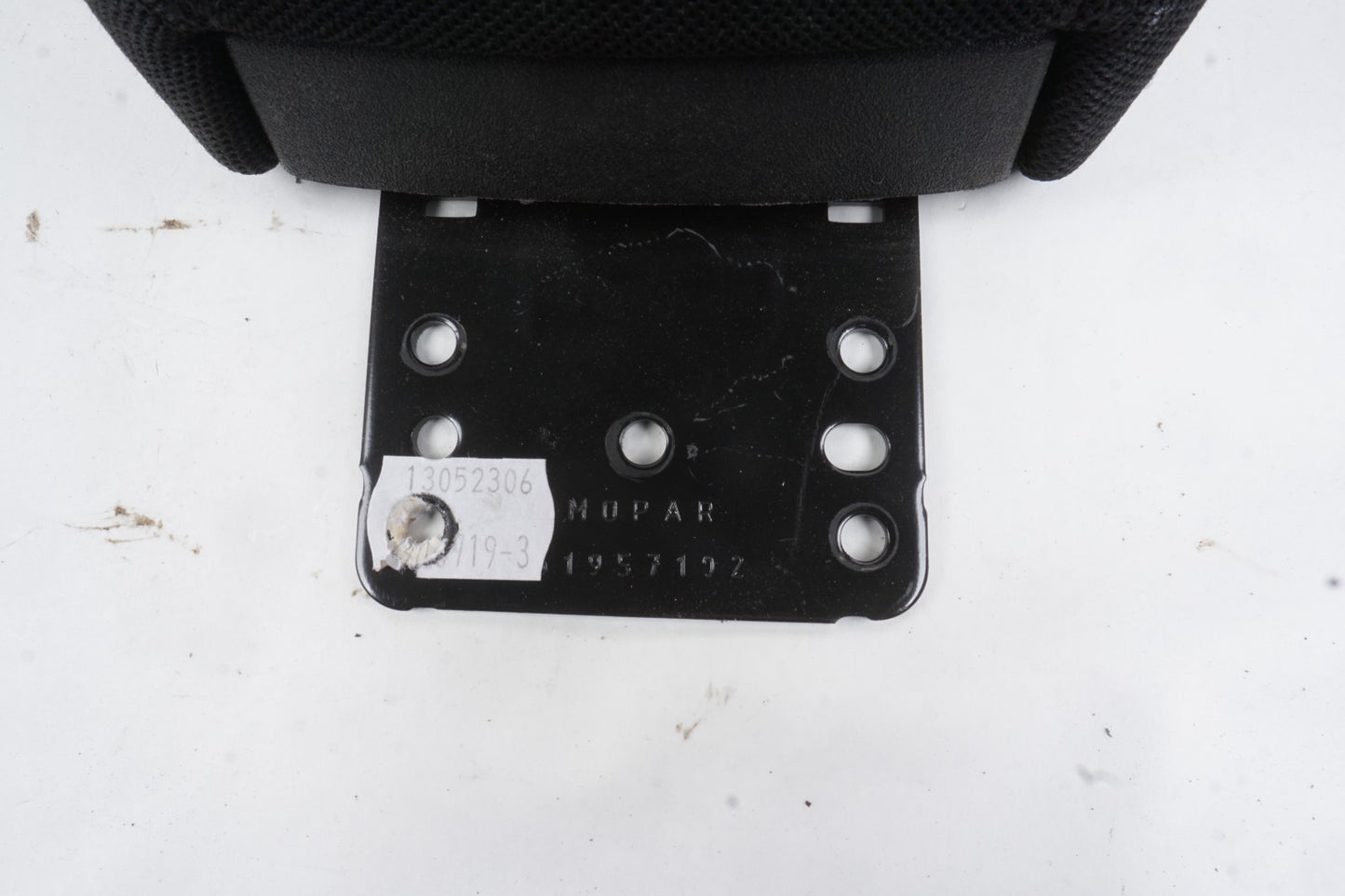 2018-2022 Jeep Renegade Center Console Lid Armrest Arm Rest Black Cloth OEM