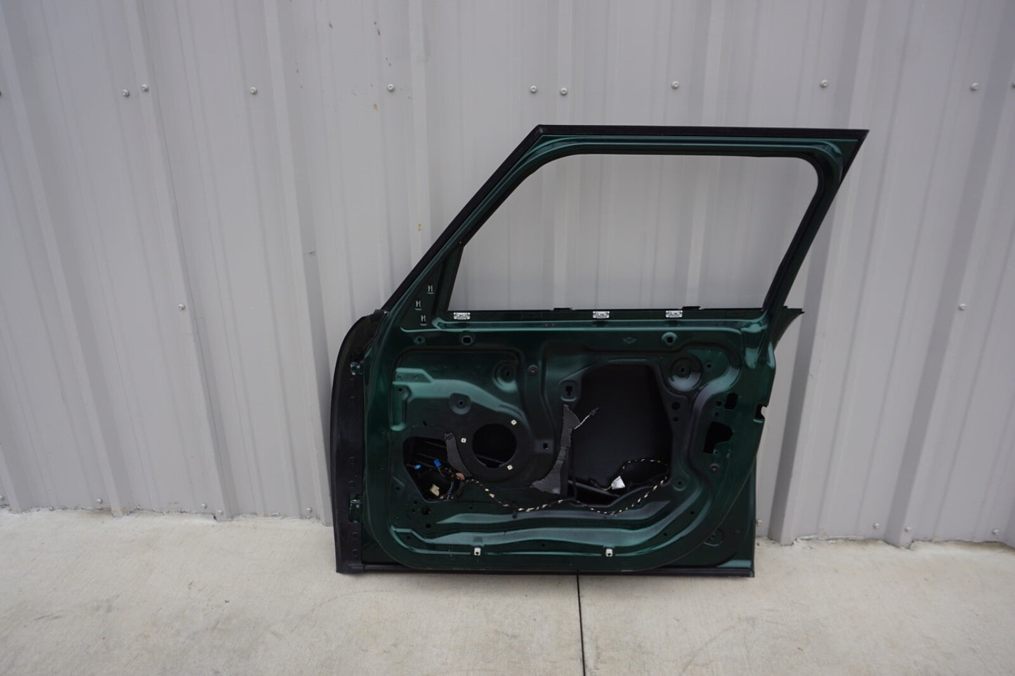 2015 2016 2017 2018 2019 2020 MINI COOPER RIGHT FRONT DOOR SHELL