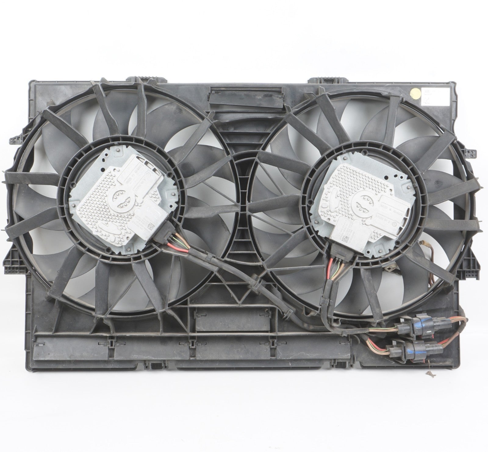 2011 - 2018 Audi A8L A8 3.0l Radiator Cooling Fan & Shroud OEM