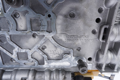 2011 - 2020 MERCEDES R230 CLS550 SL550 TRANSMISSION VALVE BODY OEM