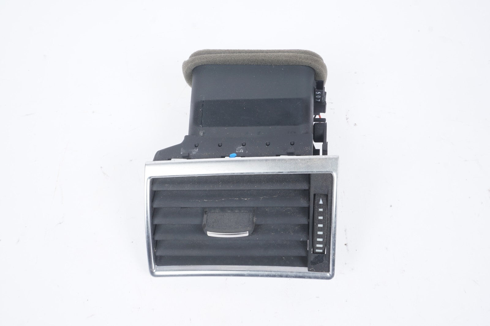 2004  - 2010 Audi A8 A8L Dash Ac Heater Air Vent Left Driver Side  OEM