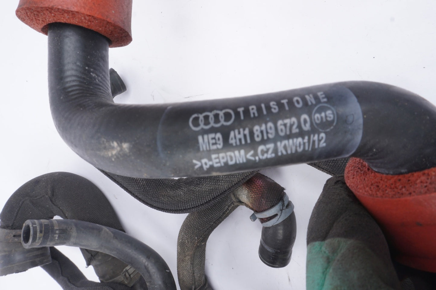 2011-2014 AUDI A8 QUATTRO - Coolant HOSE / LINE SET OEM
