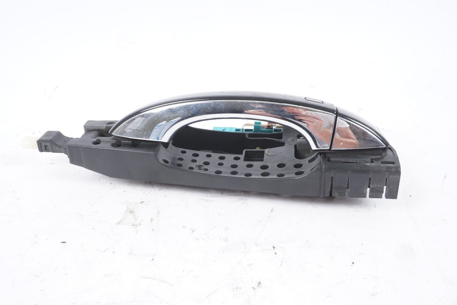 2012 - 2018 AUDI A7 FRONT RIGHT PASSENGER EXTERIOR DOOR HANDLE   OEM