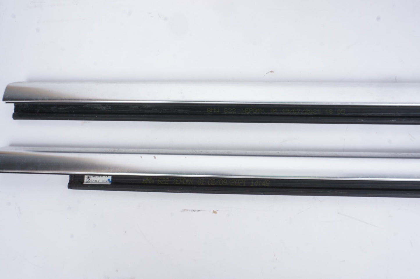 21-23 BMW 430I M440I Convertible G23 Front Door Window Belt Molding LH&RH OEM