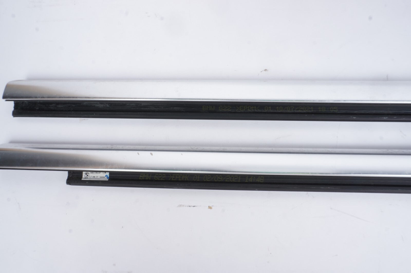 21-23 BMW 430I M440I Convertible G23 Front Door Window Belt Molding LH&RH OEM