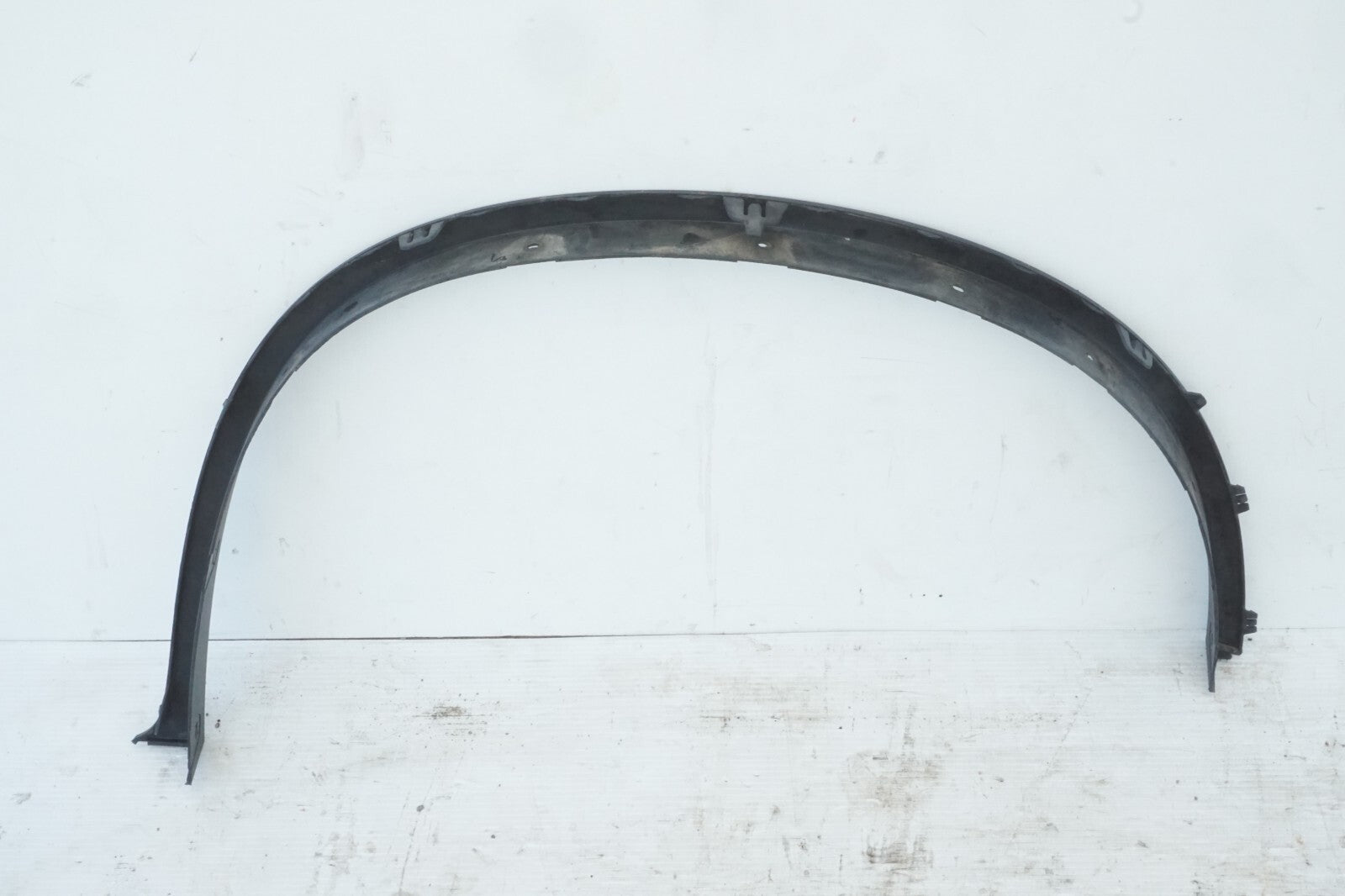 2008 - 2013 BMW X6 FRONT LEFT DRIVER SIDE FENDER FLARE ARCH MOLDING COVER OEM