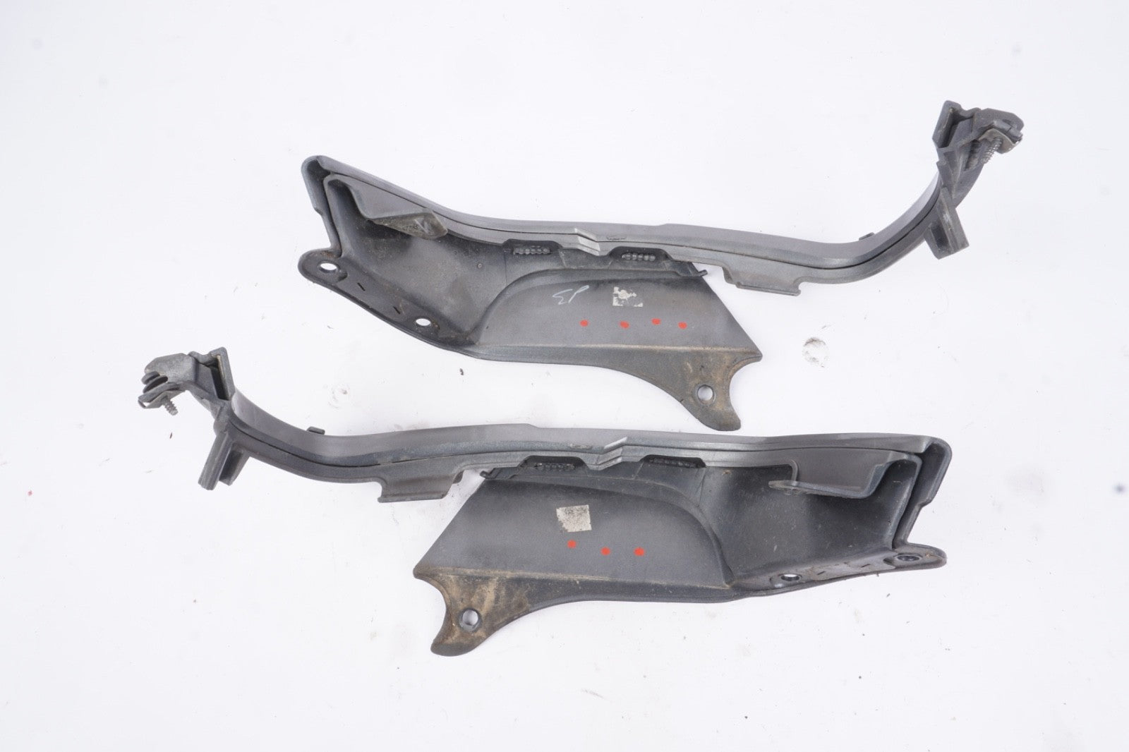 2003 - 2008 BMW E85 Z4 REAR LEFT RIGHT TAIL LIGHT TRIM COVER PANEL