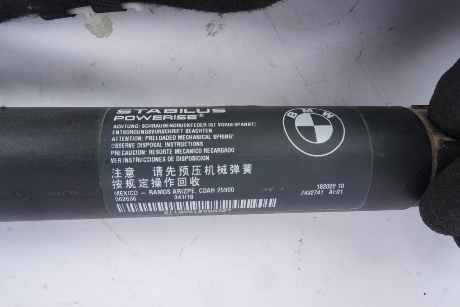 2011 - 2017 BMW X3 F25  Left Right Rear Trunk Lid Gate Lift Spindle Drive Shock