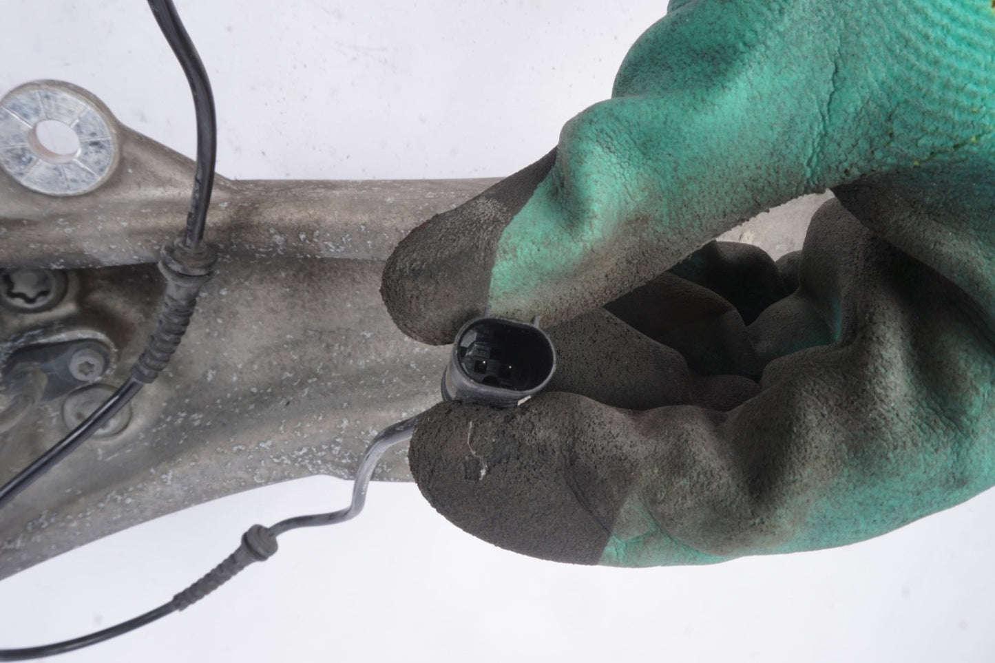 13-19 BMW 650I 640i GRAN COUPE - Front LEFT Spindle Knuckle W/ Wheel Bearing