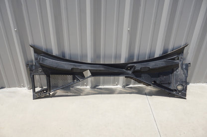 2017-2020 ALFA ROMEO GIULIA WINDSHIELD WIPER COWL PANEL COVER GRILLE OEM