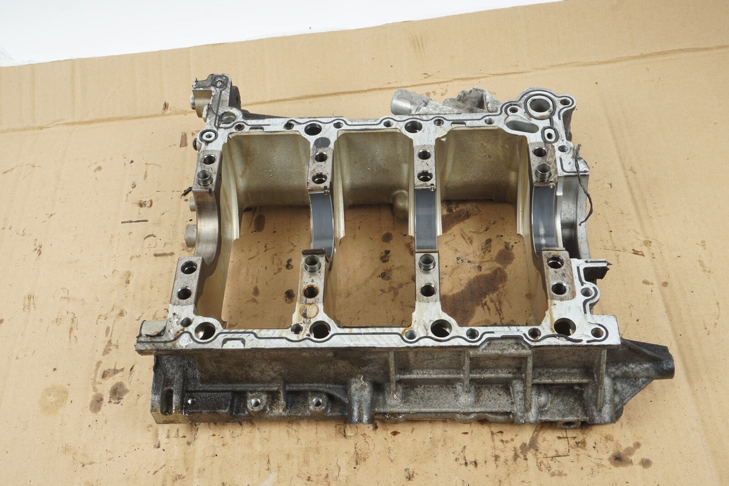 2012 - 2015 AUDI A7 3.0L ENGINE CRANKSHAFT MOUNT LOWER BLOCK 06E103032AP  OEM