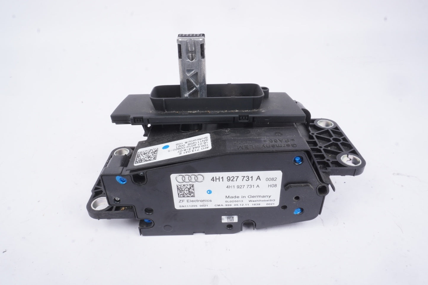 2011-2018 AUDI A8 QUATTRO - Automatic Shift / Shifter Assembly 4H1713041E