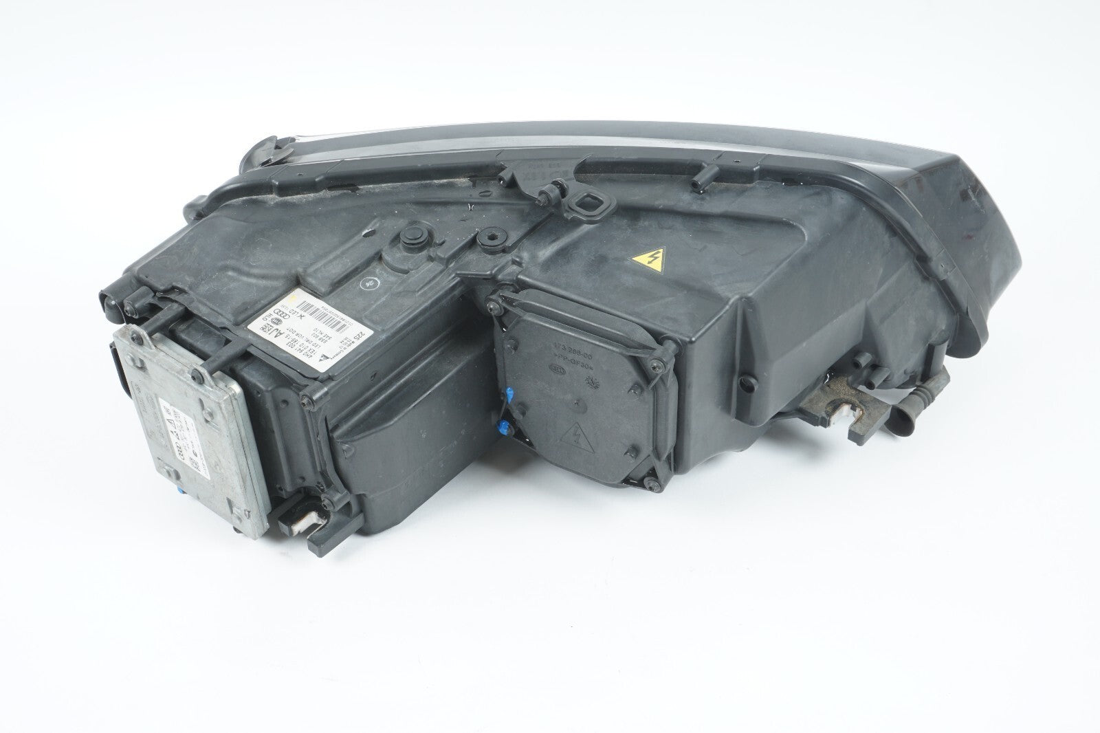 2011 - 2014 AUDI A8L LED HEADLIGHT LEFT DRIVER SIDE  4H0941003AJ  OEM