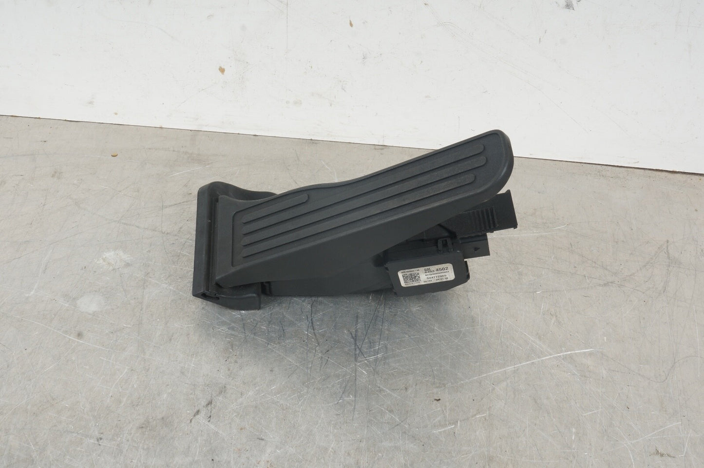 2020-2022 Cadillac CT4 GAS Accelerator Pedal 84534502 OEM