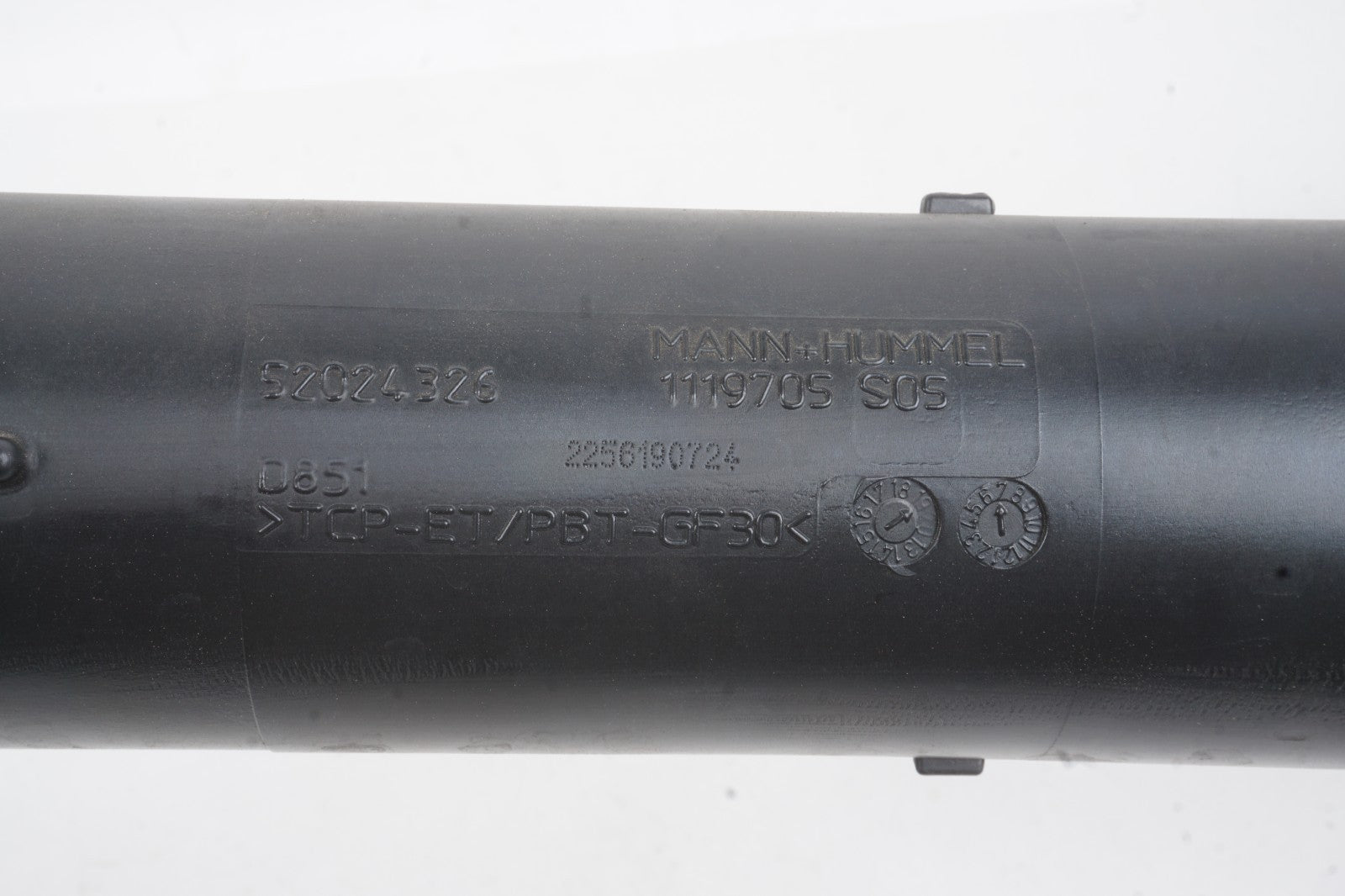 2015-2021 Jeep Renegade 2.4l Air Intake Duct Tube Pipe 52024326 OEM