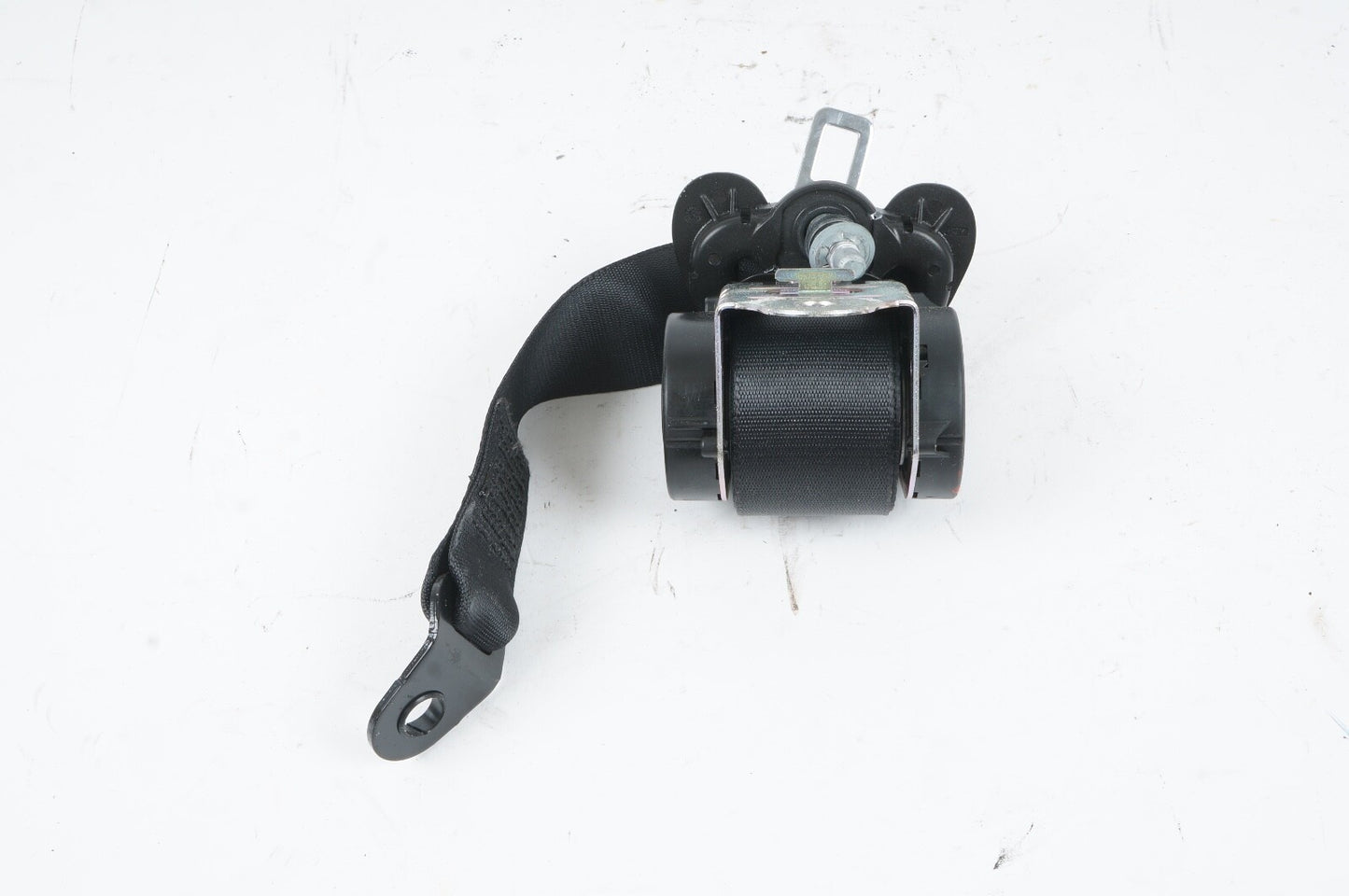 2007-2010 MINI COOPER REAR LEFT OR RIGHT SEAT BELT RETRACTOR OEM 601030300