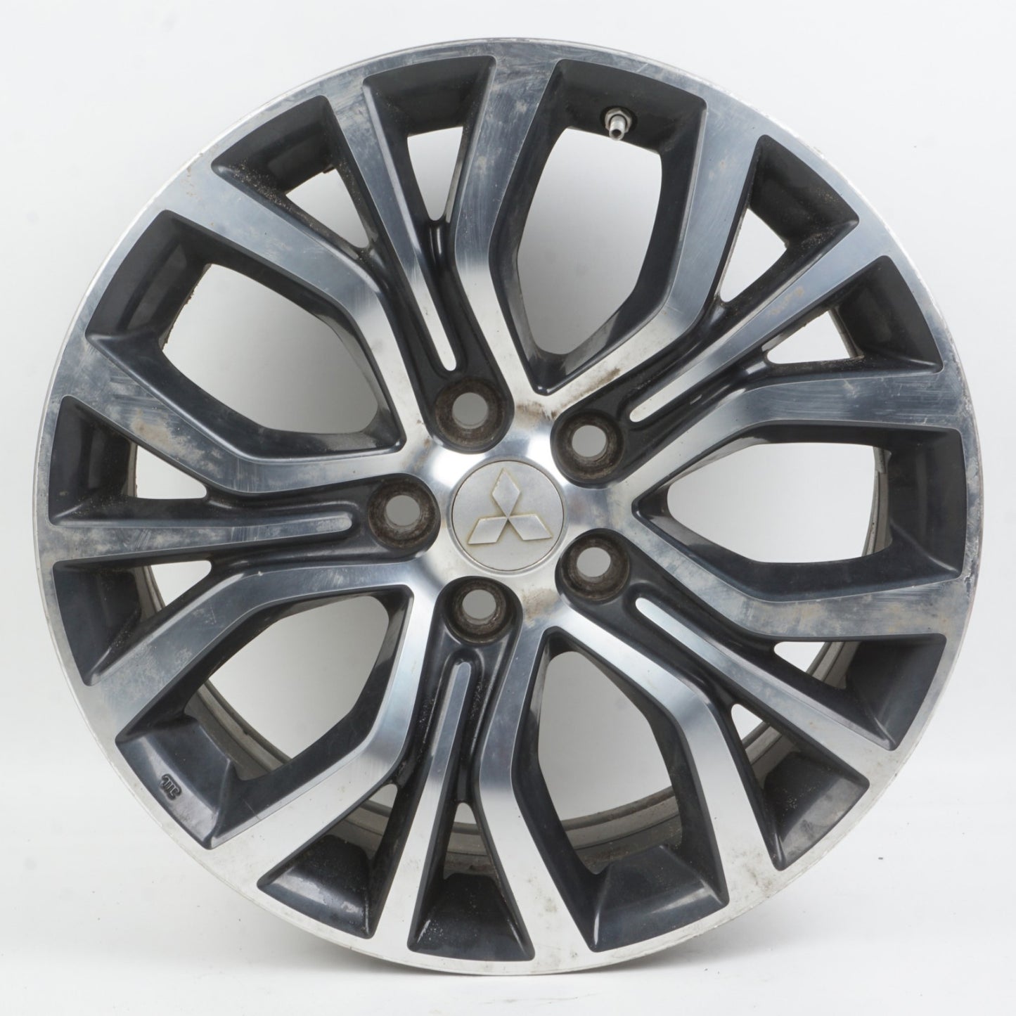 2016 - 2018 MITSUBISHI OUTLANDER ALUMINIUM WHEEL RIM  ALLOY J18X7J OEM