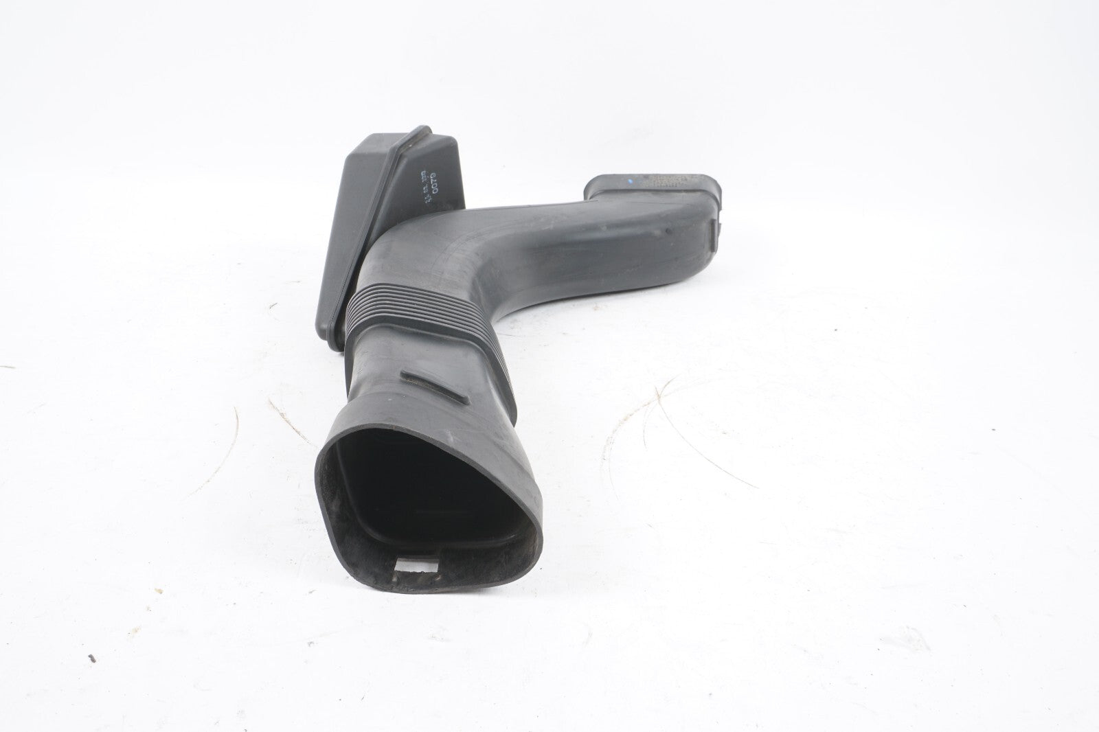 11-15 BMW F10 F13 550i 650i 750i Air Intake Duct Tube Pipe Left Driver Side OEM