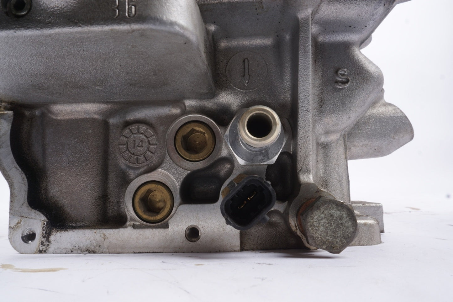 2014-2019 MASERATI GHIBLI 3.0L V6 LEFT DRIVER SIDE CYLINDER HEAD OEM