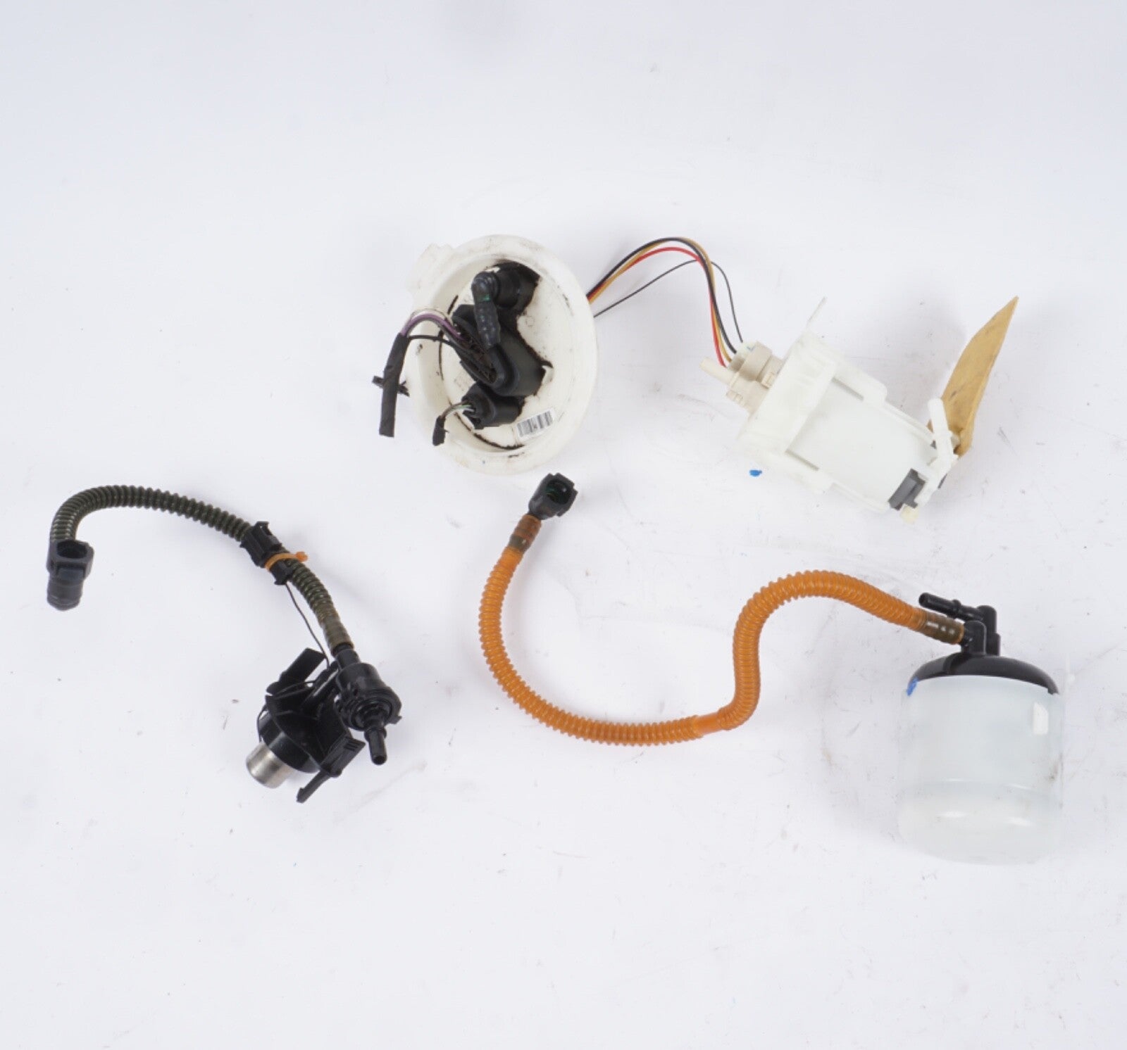 2011 - 2015  Audi A8 3.0L Fuel Pump OEM 4H0201317H 4H0201511
