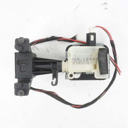 07-13 MERCEDES W221 S550 S600 GAS FUEL LID DOOR LOCK LATCH ACTUATOR A2518200197