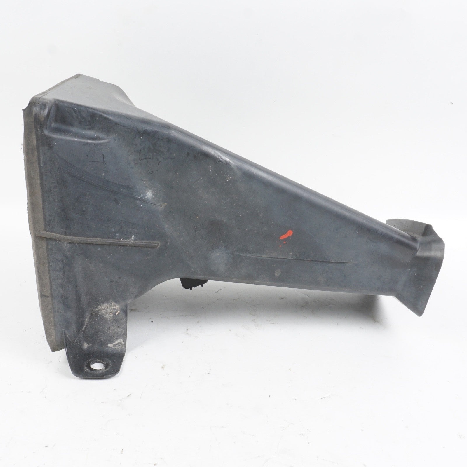2018 - 2023 BMW X2 F39 2.0L RADIATOR LEFT AIR INTAKE DUCT TUBE OEM 8070779
