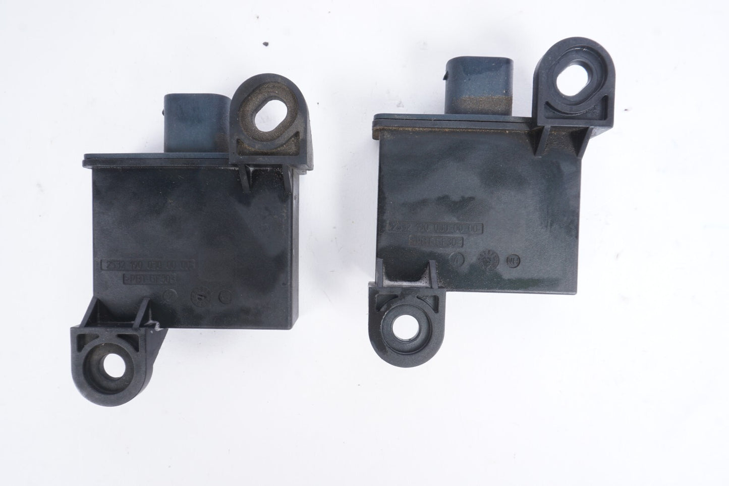11-18 Porsche Cayenne Tire Pressure Monitor Sensor Module TPMS Set Of 2 OEM