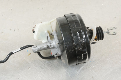 08-15 Mercedes W212 E350 C250 C350 Power Brake Booster Master Cylinder Reservoir