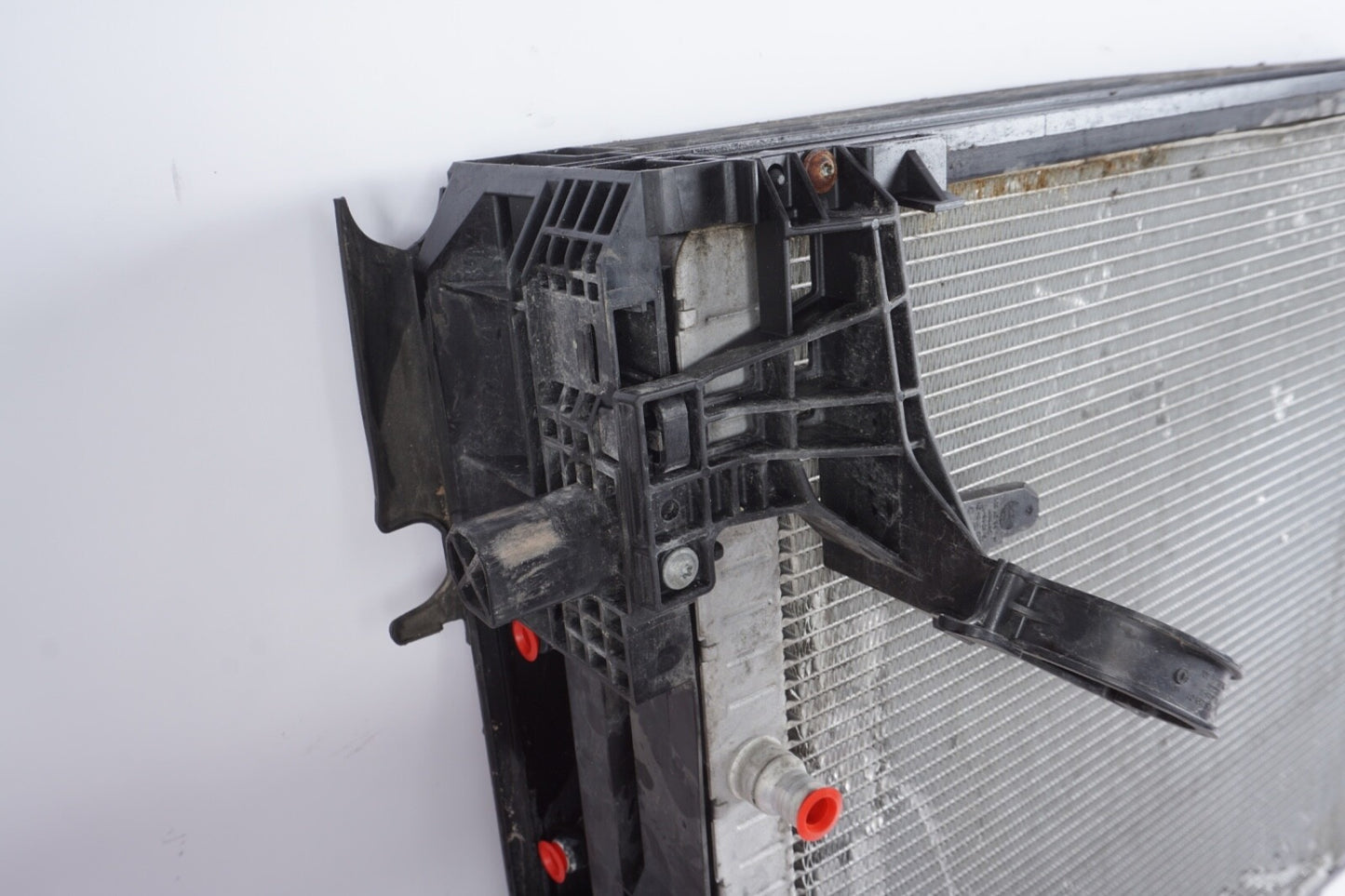2011 to 2016 BMW 550I 650I 4.4L Radiator AC Condenser Cooling