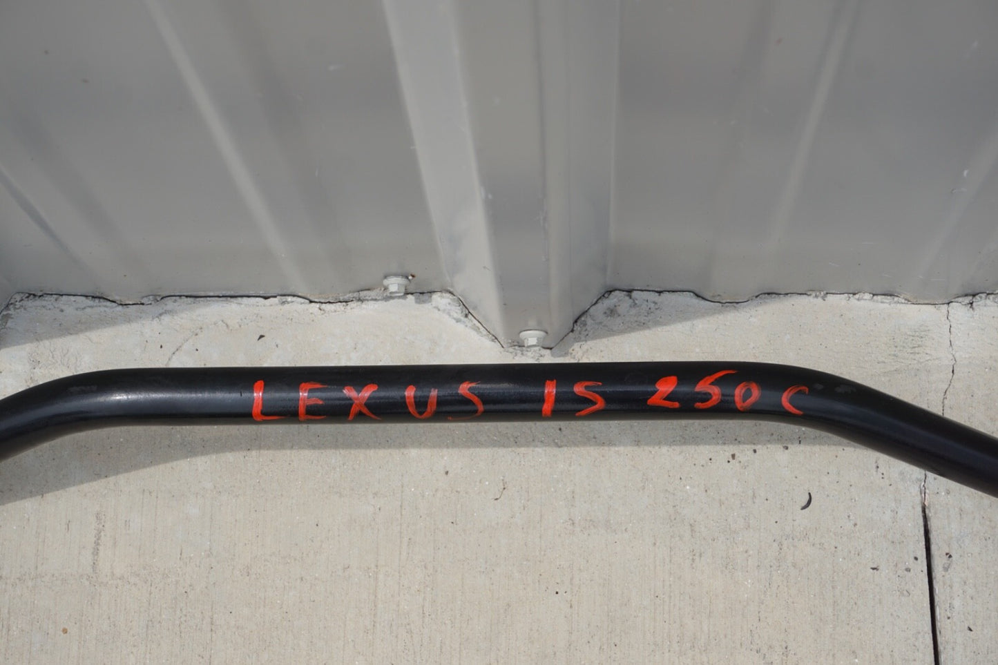 10-15 LEXUS IS350 IS250 CONVERTIBLE Front Stabilizer Sway Bar 48811-30661