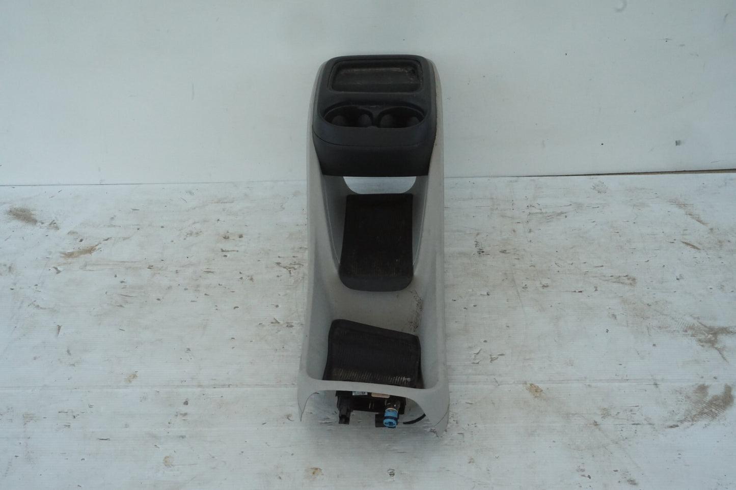 17-20 CHRYSLER PACIFICA CENTER CONSOLE TRIM BASE W/ CUP HOLDER OEM