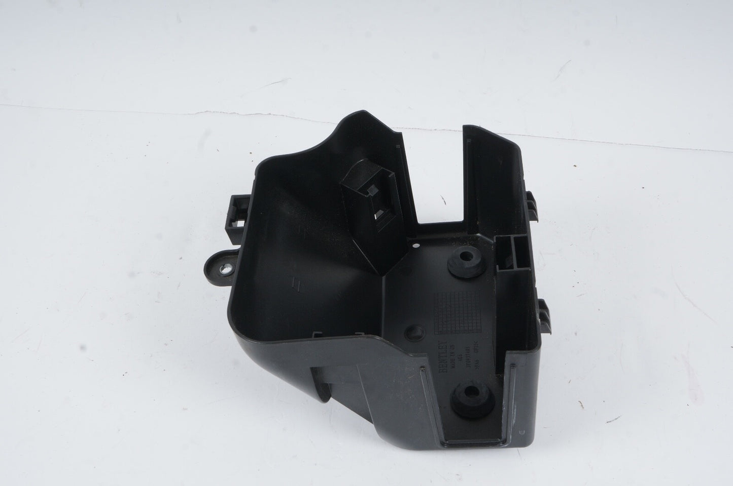 2010 - 2020 Bentley Mulsanne Fuse Relay Junction Box Cover Housing 3y0937405