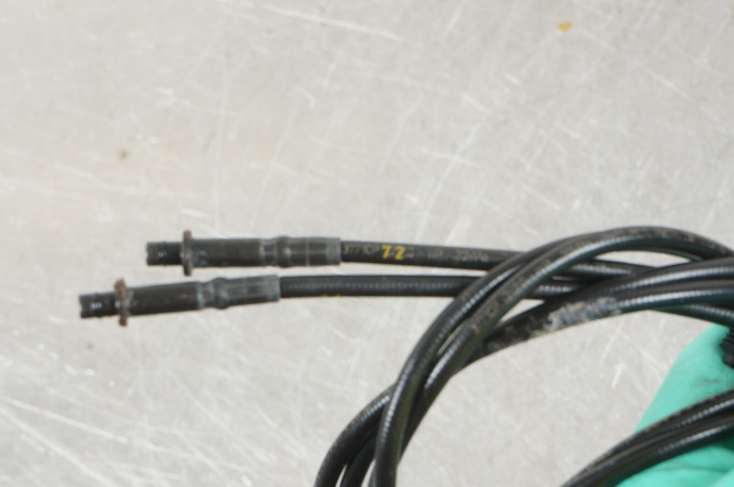 06-13 VOLVO C70 CONVERTIBLE ROOF TOP HYDRAULIC  SHOCK LINE 72