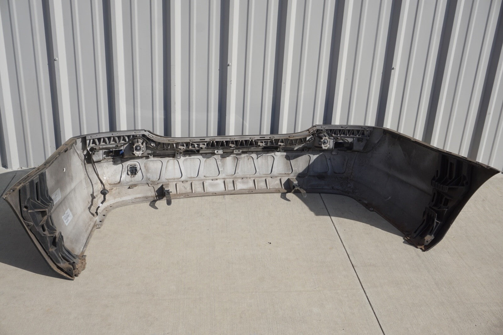 07-09 Mercedes W221 S600 S550 Base Rear Bumper Cover Assembly Black OEM