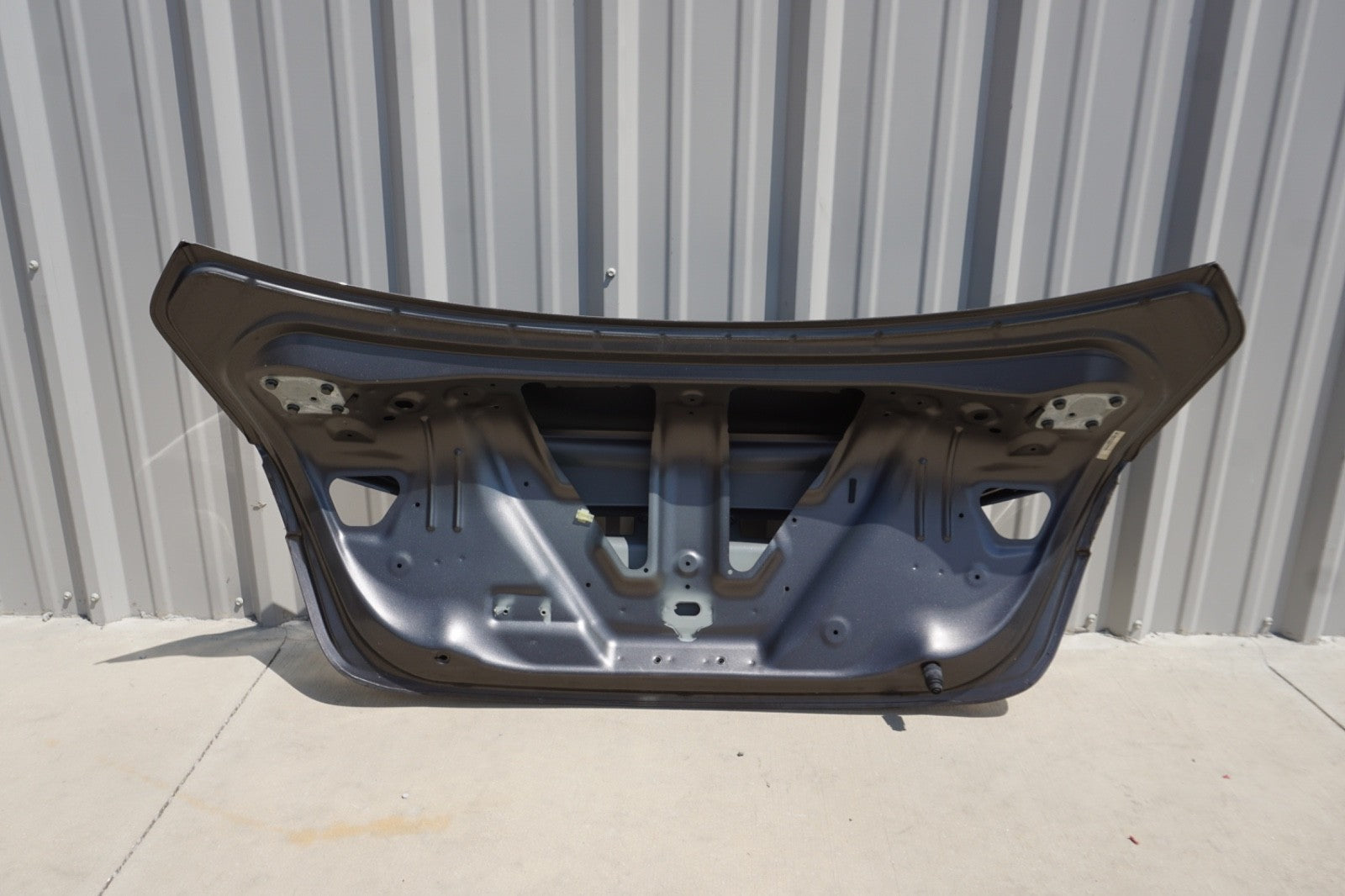 2014 - 2020 Maserati Ghibli Rear Trunk Lid Hatch Shell Assembly 673004651