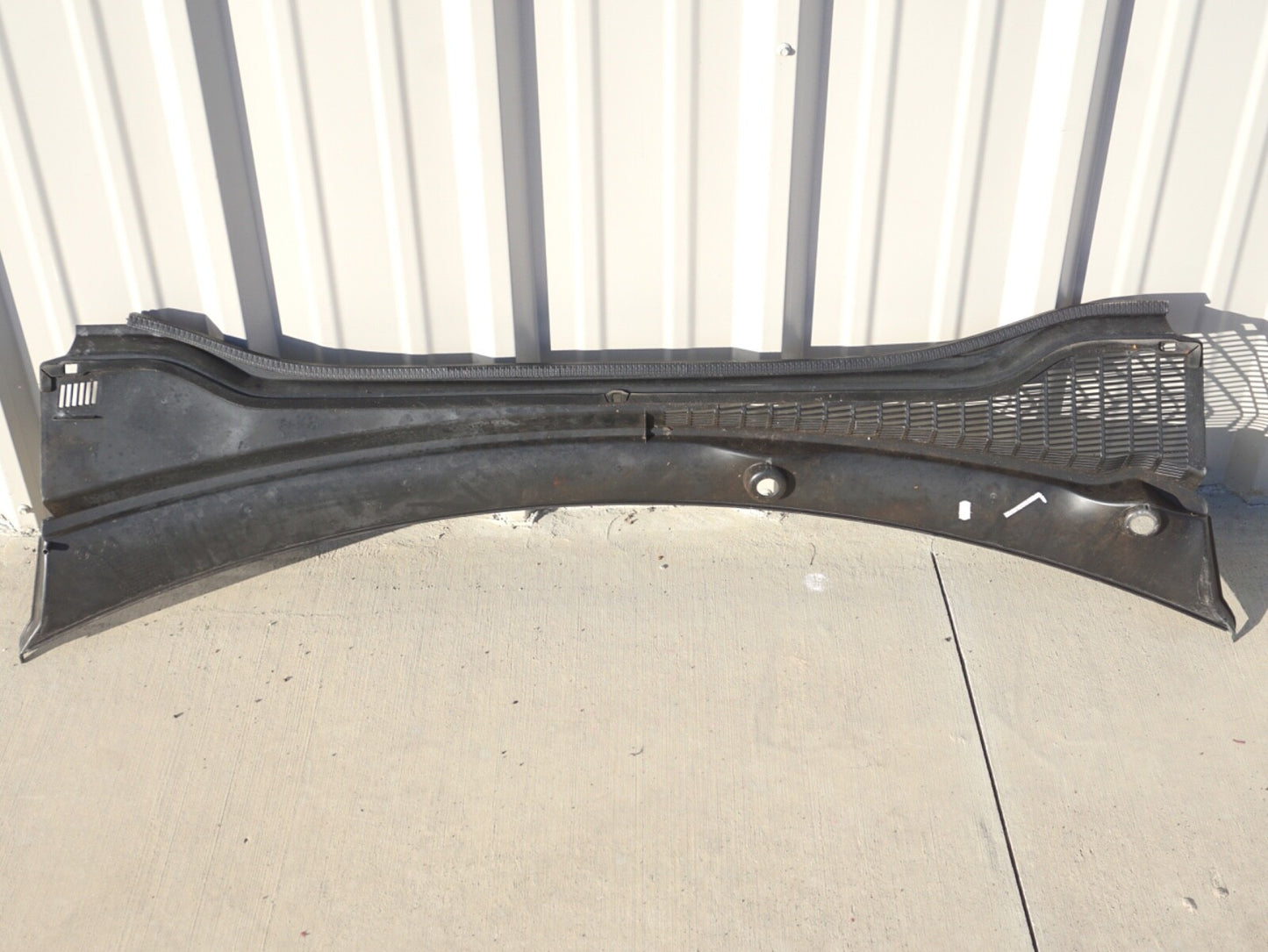 2014 FIAT 500L FRONT WINDSHIELD WIPER COWL GRILLE OEM 14 15 16 17 18