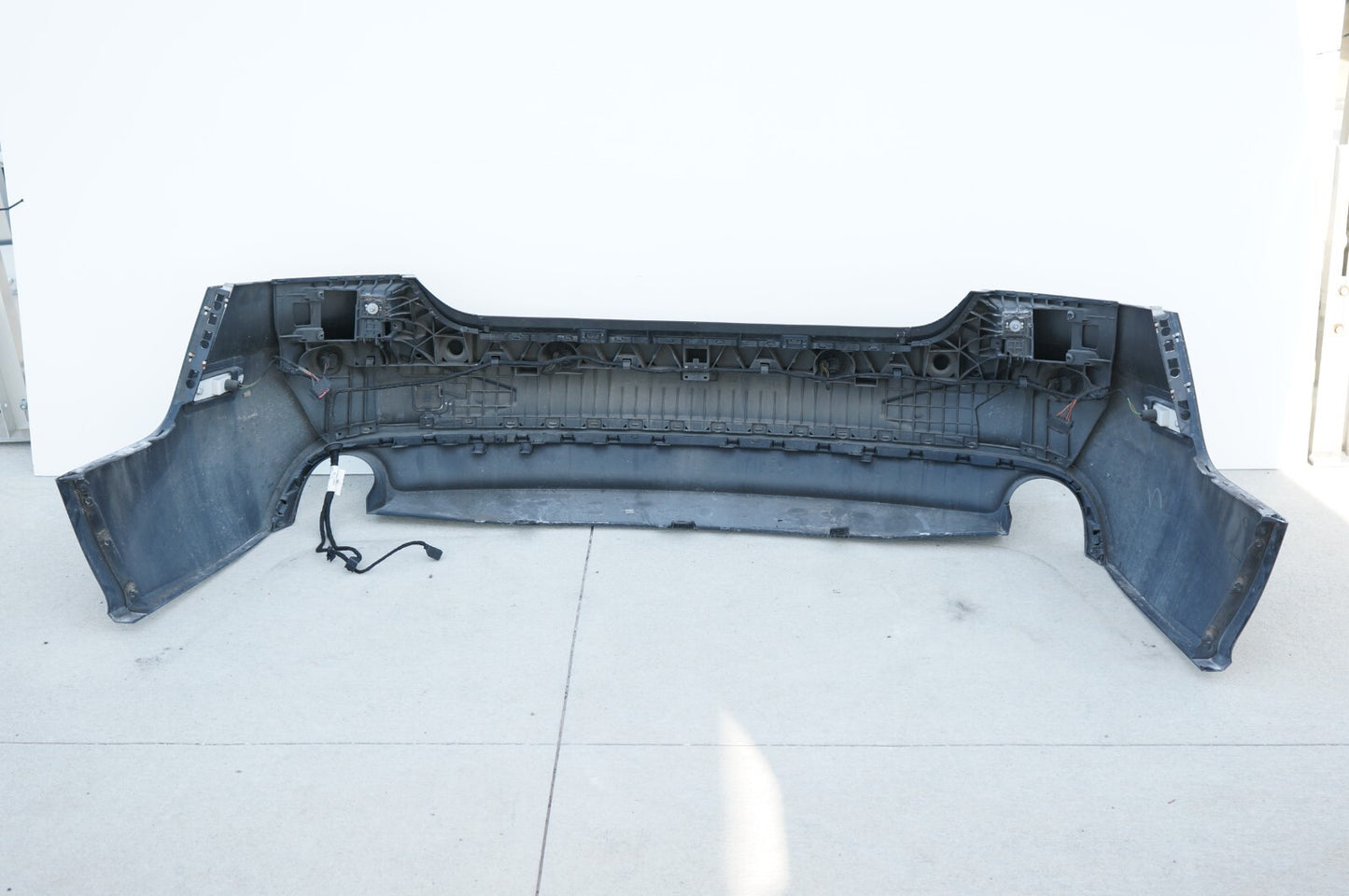 2012 - 2014 AUDI A7 REAR BUMPER COVER 4G8807511R OEM