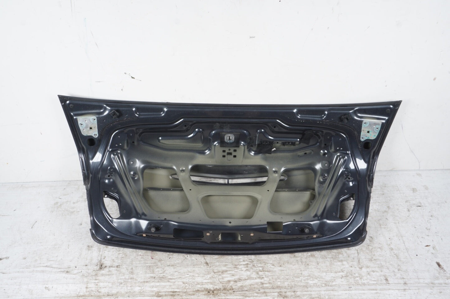 11-17 Mercedes W207 E550 E400 E350 E550 Convertible Trunk Lid Panel Assembly OEM