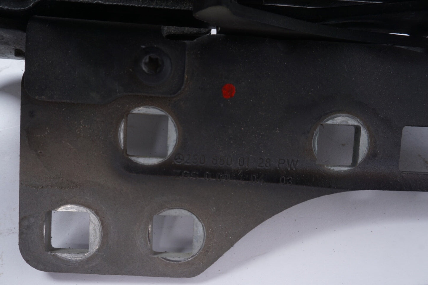 03-08 MERCEDES-BENZ R230 SL500 FRONT LEFT / RIGHT HOOD HINGE SET PAIR OEM