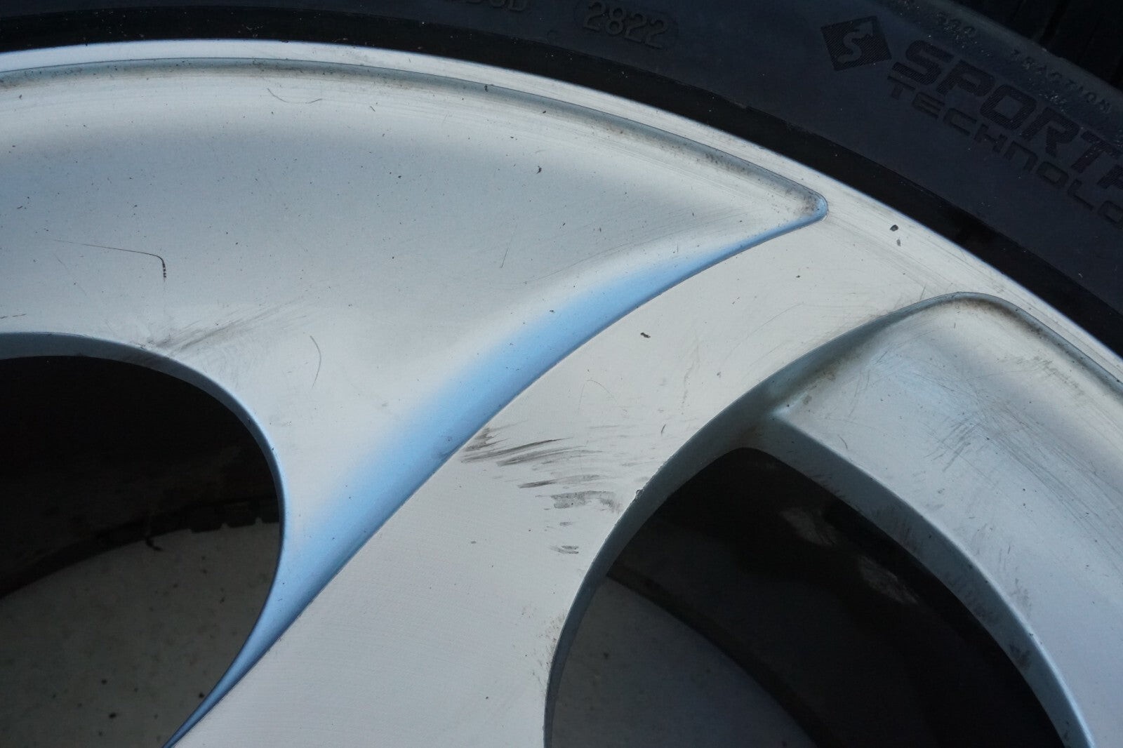 03 - 12 Mercedes R230 SL500 ALLOY WHEEL RIM 8.5Jx18 *TWO WHEEL ARE CRACKED* OEM