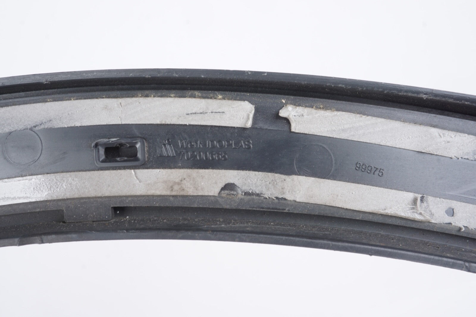 2015 - 2020 MERCEDES GLA250 REAR LEFT FENDER WHEEL ARCH MOLDING FLARE SIDE
