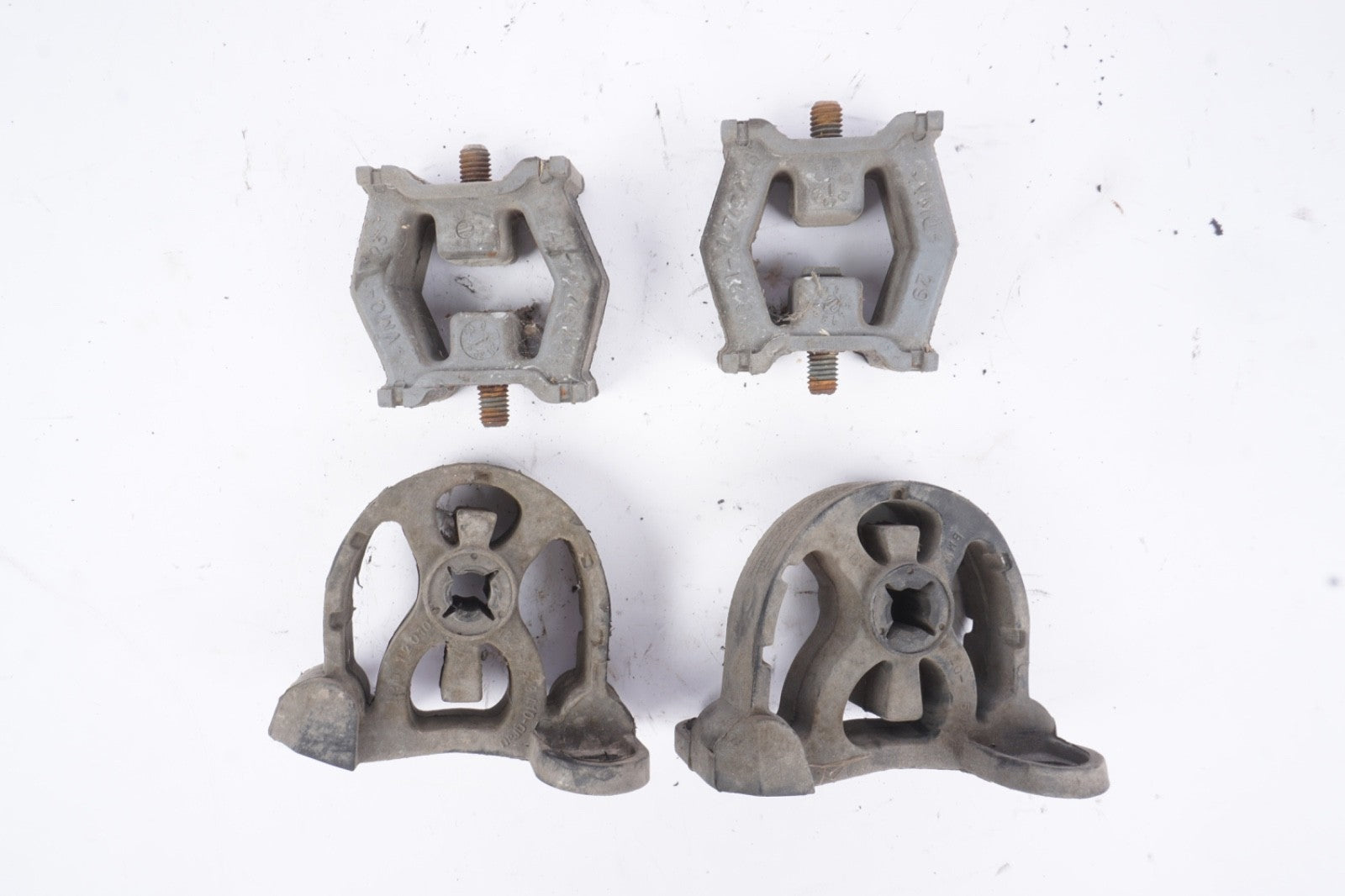 2003-2005 BMW Z4 Exhaust Muffler Bracket SET OF 4